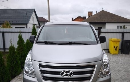Hyundai Grand Starex Grand Starex I рестайлинг 2, 2017 год, 2 700 000 рублей, 7 фотография