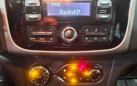 Renault Sandero II рестайлинг, 2018 год, 1 095 000 рублей, 14 фотография