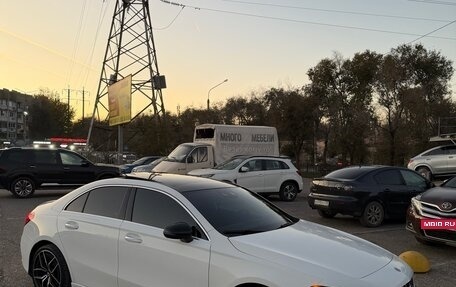 Mercedes-Benz A-Класс, 2019 год, 2 700 000 рублей, 1 фотография