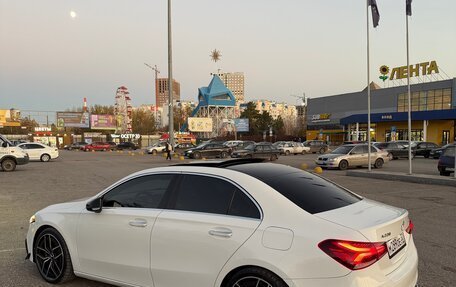 Mercedes-Benz A-Класс, 2019 год, 2 700 000 рублей, 3 фотография