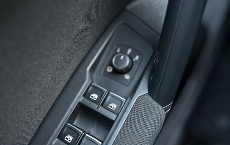 Volkswagen Tiguan II, 2018 год, 3 100 000 рублей, 12 фотография