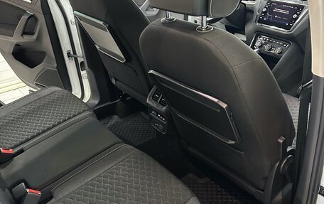 Volkswagen Tiguan II, 2018 год, 3 100 000 рублей, 6 фотография