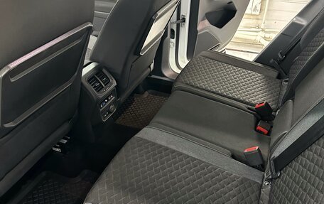 Volkswagen Tiguan II, 2018 год, 3 100 000 рублей, 7 фотография