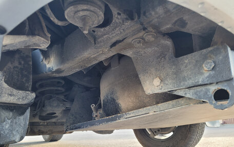 Toyota Land Cruiser Prado 120 рестайлинг, 2006 год, 2 700 000 рублей, 9 фотография