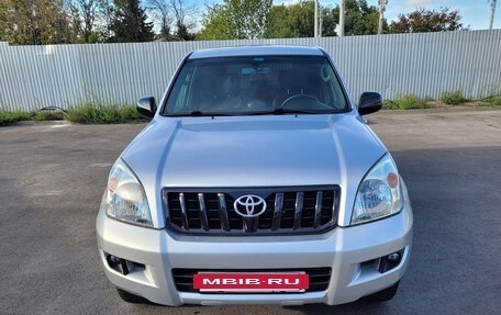Toyota Land Cruiser Prado 120 рестайлинг, 2006 год, 2 700 000 рублей, 2 фотография