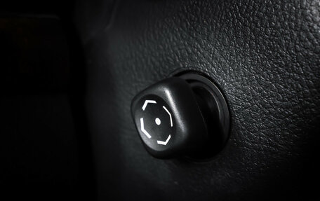 Toyota Land Cruiser 200, 2012 год, 2 824 000 рублей, 27 фотография