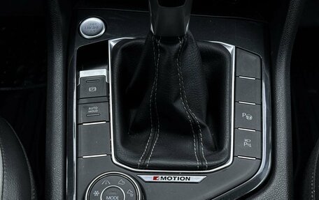 Volkswagen Tiguan II, 2021 год, 4 190 000 рублей, 27 фотография