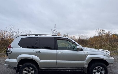 Toyota Land Cruiser Prado 120 рестайлинг, 2004 год, 1 090 000 рублей, 11 фотография