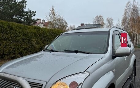 Toyota Land Cruiser Prado 120 рестайлинг, 2004 год, 1 090 000 рублей, 8 фотография