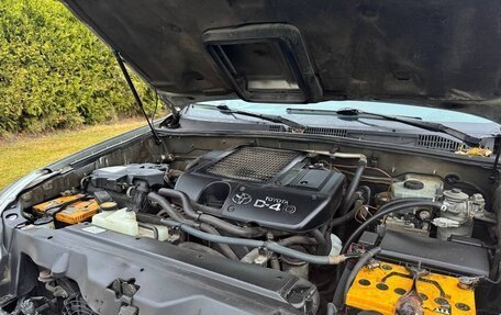 Toyota Land Cruiser Prado 120 рестайлинг, 2004 год, 1 090 000 рублей, 29 фотография