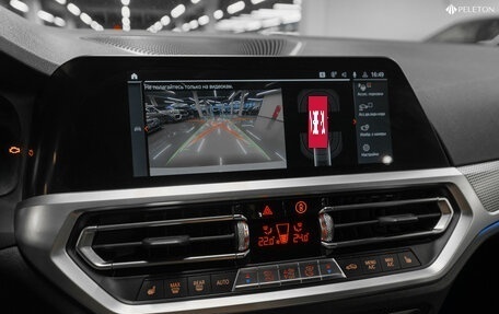 BMW 3 серия, 2019 год, 4 200 000 рублей, 18 фотография