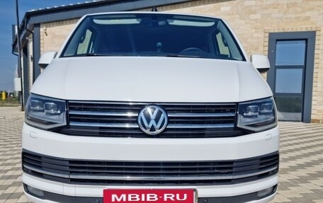 Volkswagen Caravelle T6 рестайлинг, 2018 год, 3 650 000 рублей, 3 фотография