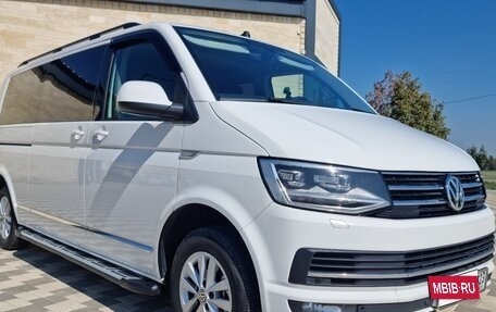Volkswagen Caravelle T6 рестайлинг, 2018 год, 3 650 000 рублей, 4 фотография