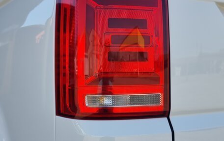 Volkswagen Caravelle T6 рестайлинг, 2018 год, 3 650 000 рублей, 28 фотография