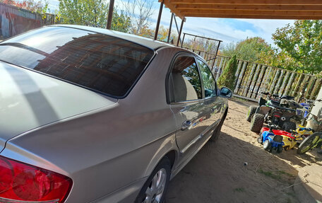 Hyundai Sonata IV рестайлинг, 2005 год, 400 000 рублей, 3 фотография