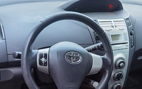 Toyota Yaris III рестайлинг, 2008 год, 465 000 рублей, 7 фотография