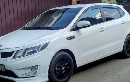 KIA Rio III рестайлинг, 2013 год, 530 000 рублей, 2 фотография