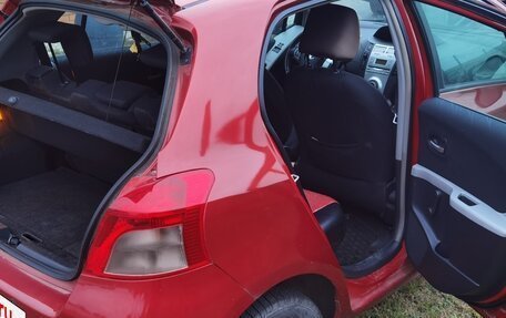 Toyota Yaris III рестайлинг, 2008 год, 465 000 рублей, 10 фотография