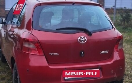 Toyota Yaris III рестайлинг, 2008 год, 465 000 рублей, 5 фотография