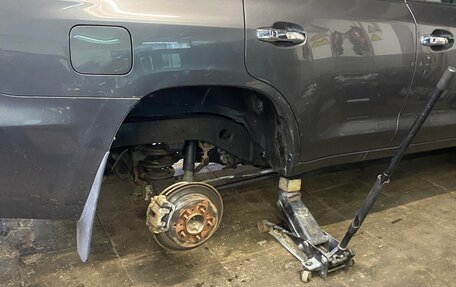 Toyota Land Cruiser 200, 2009 год, 3 100 000 рублей, 8 фотография