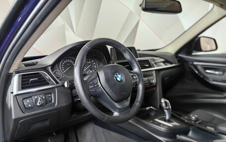 BMW 3 серия, 2017 год, 1 897 000 рублей, 16 фотография