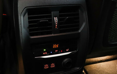 BMW 3 серия, 2019 год, 3 560 000 рублей, 15 фотография