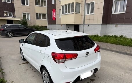 KIA Rio III рестайлинг, 2016 год, 5 фотография