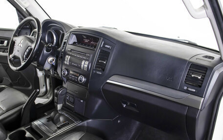 Mitsubishi Pajero IV, 2011 год, 2 235 000 рублей, 9 фотография