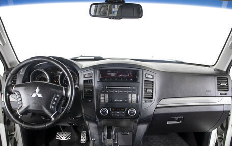 Mitsubishi Pajero IV, 2011 год, 2 235 000 рублей, 12 фотография