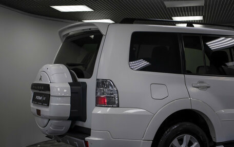 Mitsubishi Pajero IV, 2011 год, 2 235 000 рублей, 20 фотография