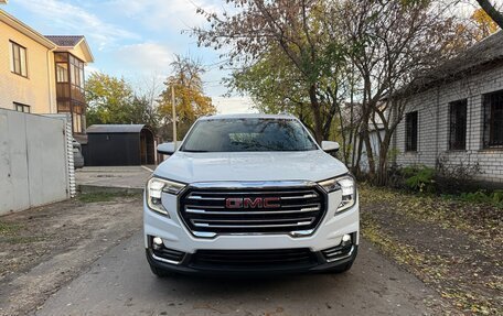 GMC Terrain, 2024 год, 3 000 000 рублей, 3 фотография