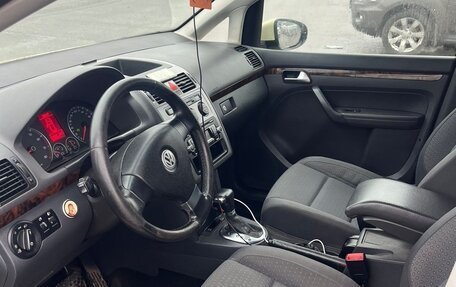 Volkswagen Touran III, 2010 год, 830 000 рублей, 10 фотография