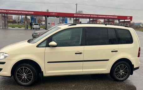 Volkswagen Touran III, 2010 год, 830 000 рублей, 6 фотография