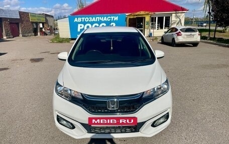 Honda Fit III, 2017 год, 1 300 000 рублей, 2 фотография
