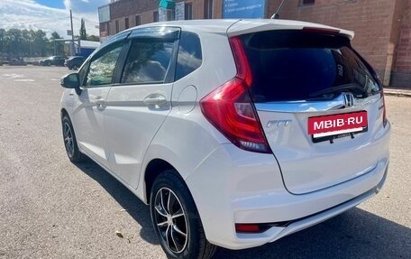 Honda Fit III, 2017 год, 1 300 000 рублей, 4 фотография