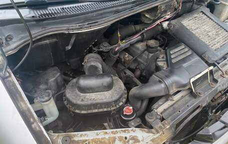 Hyundai H-1 II рестайлинг, 2001 год, 325 000 рублей, 7 фотография