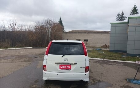 Toyota ISis I, 2006 год, 890 000 рублей, 3 фотография