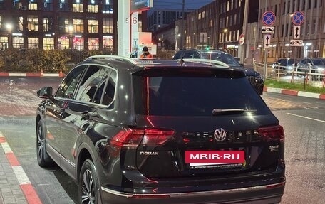 Volkswagen Tiguan II, 2017 год, 2 600 000 рублей, 2 фотография