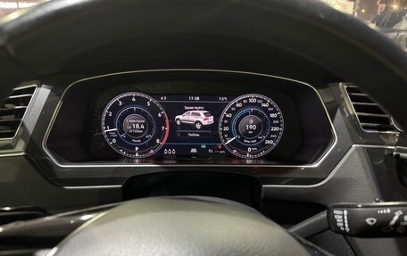 Volkswagen Tiguan II, 2017 год, 2 600 000 рублей, 12 фотография