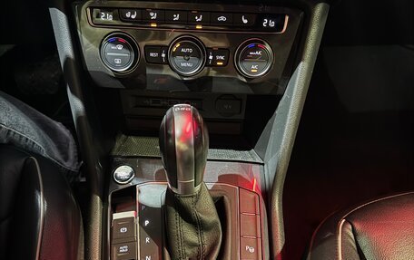 Volkswagen Tiguan II, 2017 год, 2 600 000 рублей, 16 фотография