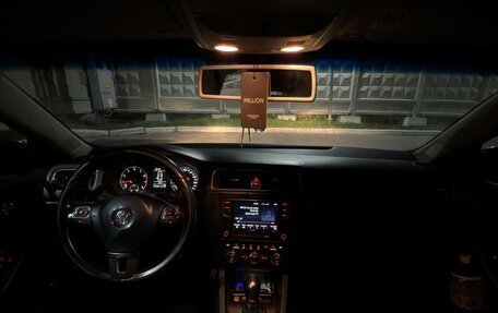 Volkswagen Jetta VI, 2014 год, 650 000 рублей, 2 фотография