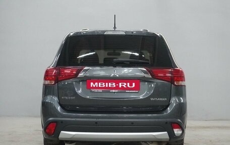 Mitsubishi Outlander III рестайлинг 3, 2016 год, 1 543 000 рублей, 6 фотография