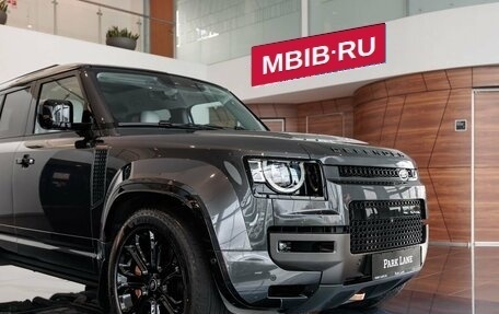 Land Rover Defender II, 2025 год, 29 750 000 рублей, 8 фотография