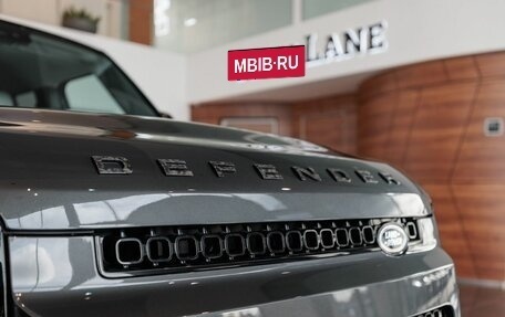 Land Rover Defender II, 2025 год, 29 750 000 рублей, 6 фотография