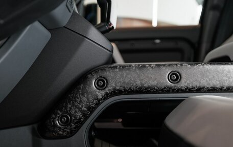 Land Rover Defender II, 2025 год, 29 750 000 рублей, 23 фотография