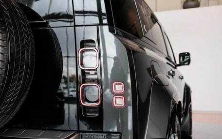 Land Rover Defender II, 2025 год, 29 750 000 рублей, 16 фотография