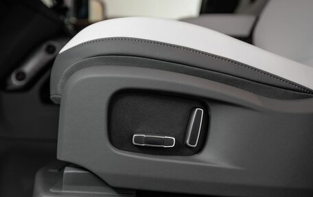 Land Rover Defender II, 2025 год, 29 750 000 рублей, 29 фотография