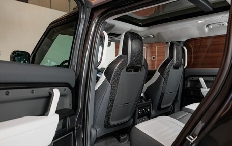 Land Rover Defender II, 2025 год, 29 750 000 рублей, 30 фотография