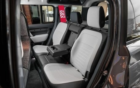 Land Rover Defender II, 2025 год, 29 750 000 рублей, 34 фотография