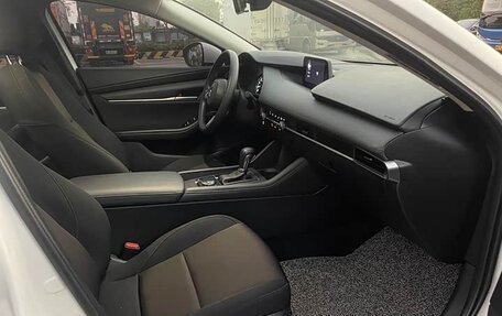 Mazda 3, 2022 год, 1 750 000 рублей, 11 фотография